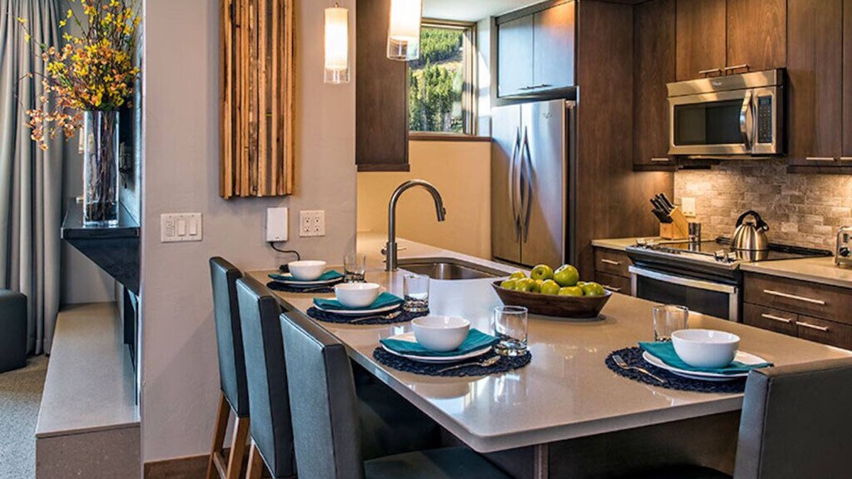 Breckenridge Resort | Cozy 1-bedroom resort with WiFi, AC in Breckenridge. Access to downtown & trails