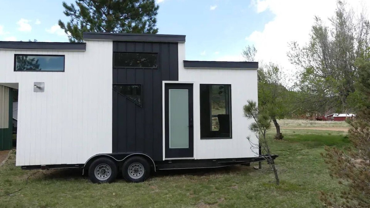 Deckers House | Cozy 1-bedroom Tiny House on Platte River with AC, WiFi