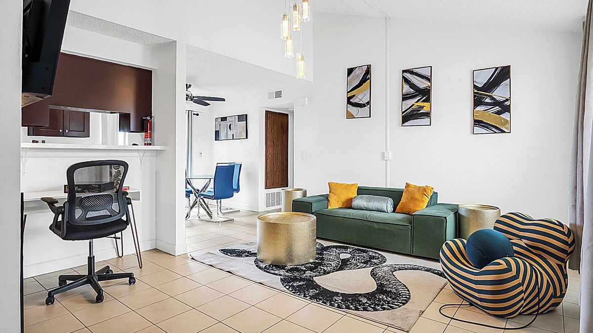 Fountain Valley Bed & Breakfast | Cozy 1-bedroom in awesome Huntington Beach with AC, WiFi