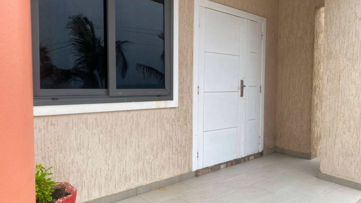 Accra Apartment | Cozy 1-bedroom with WiFi and AC in Nungua Accra