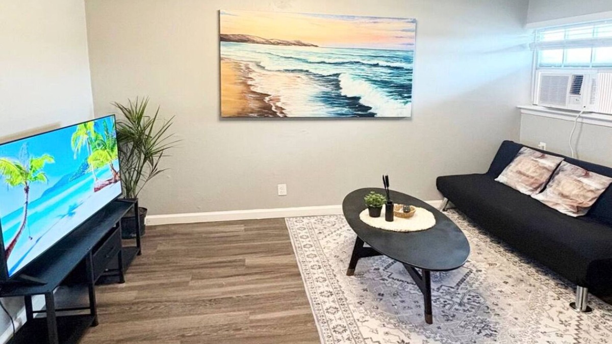 St. Johns Apartment | Cozy 1BD/1BA In North Central Austin, Next To I35, 15 Minutes To Downtown
