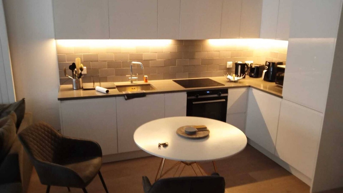 Royal Docks Apartment | Cozy 1Bedroom Apartment in ROYAL WHARF , East London