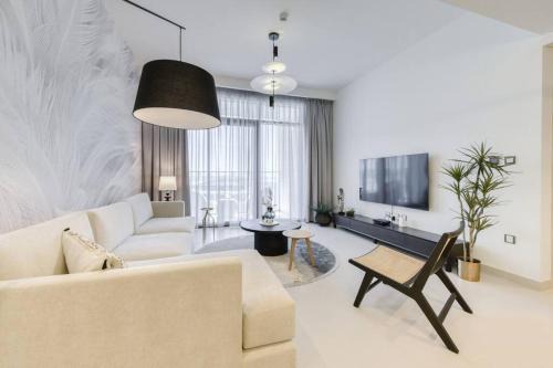 Dubai Apartment | Cozy 1BR Haven in The Cove, Dubai Creek Harbour