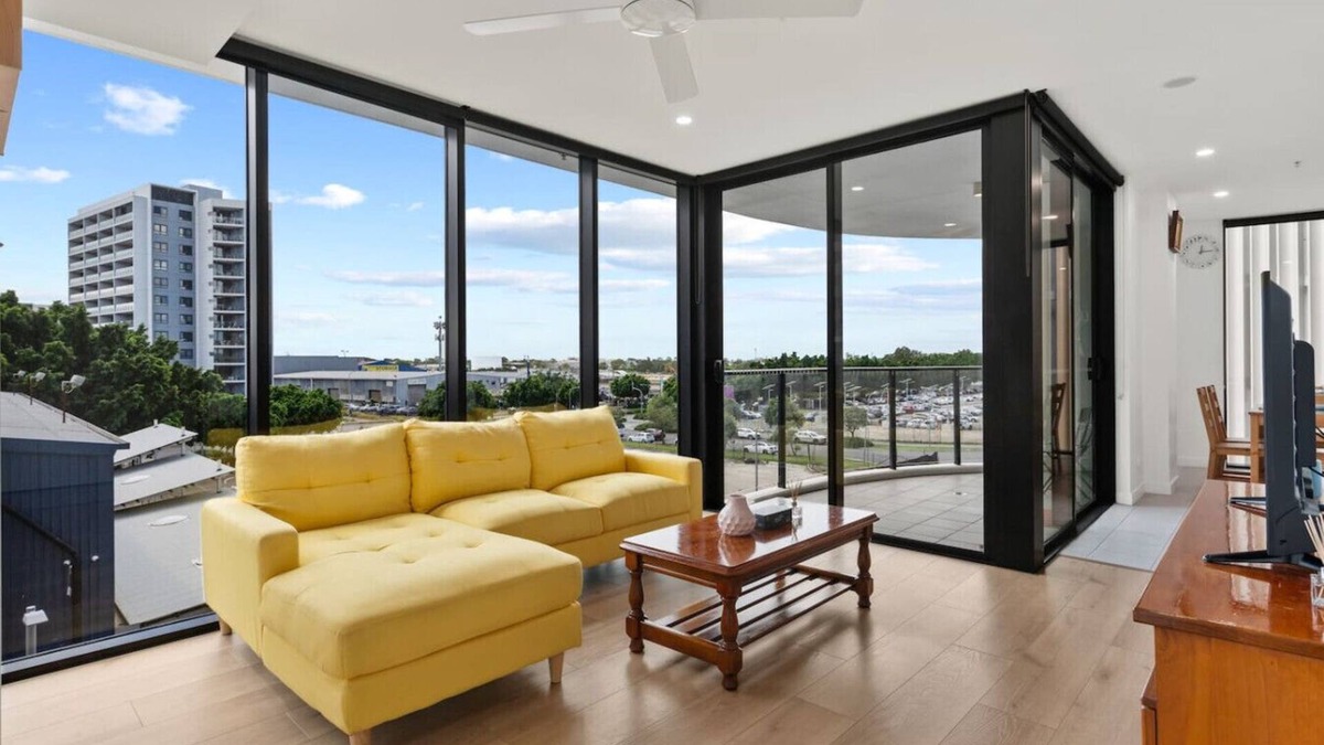 Eagle Farm Apartment | Cozy 1BR Retreat in Hamilton Near River & Dining