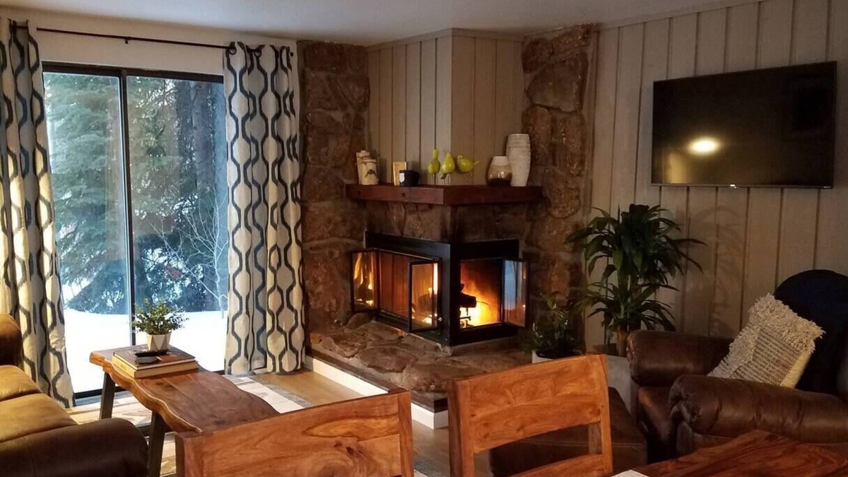 Winter Park Condo | Cozy 2-bed|Minutes from Resort|Pool & Hot Tub