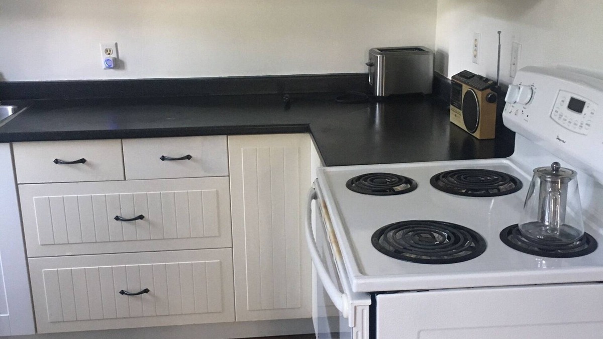 Brockville Apartment | Cozy 2-bedrm apartment in historic Brockville!