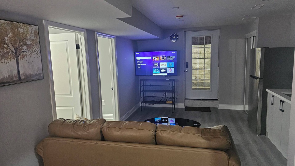 Rosemount Apartment | Cozy 2 Bedrm with separate entrancen