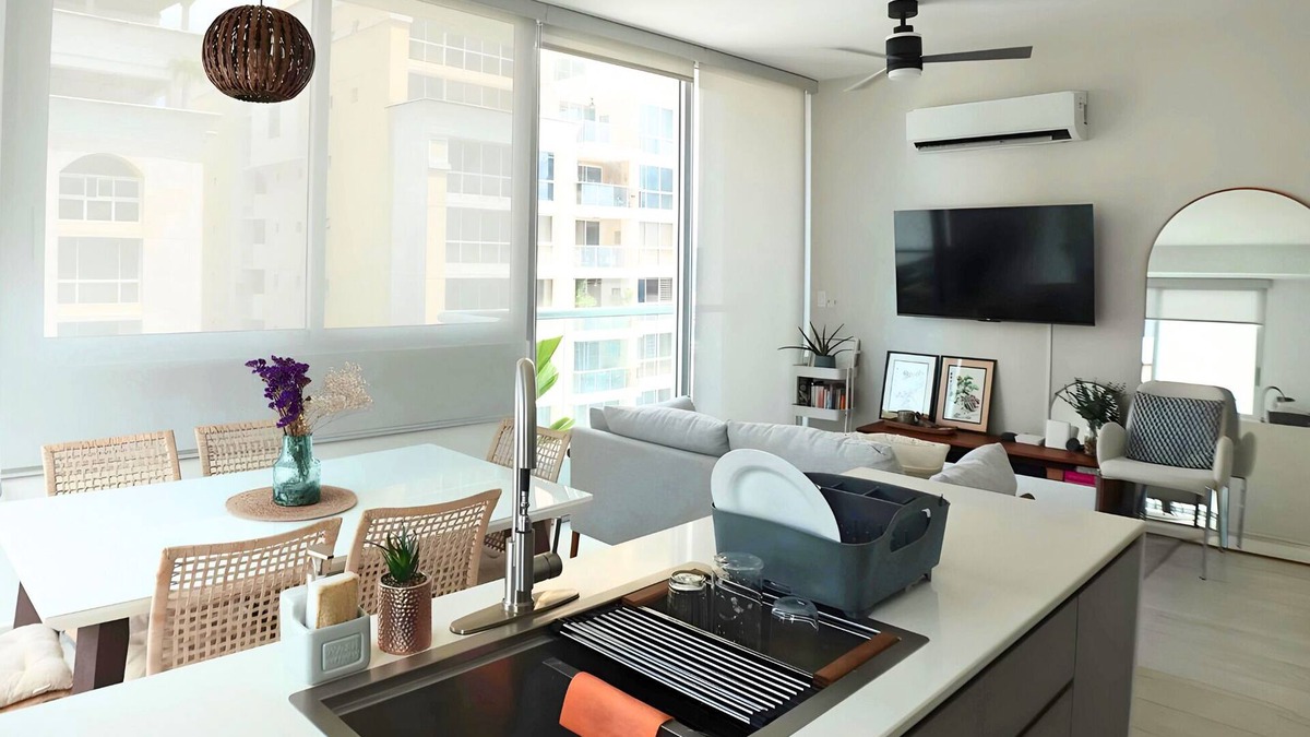 Obarrio Apartment | Cozy 2-bedroom apartment in the heart of Panama City with pool, laundry, gym, AC