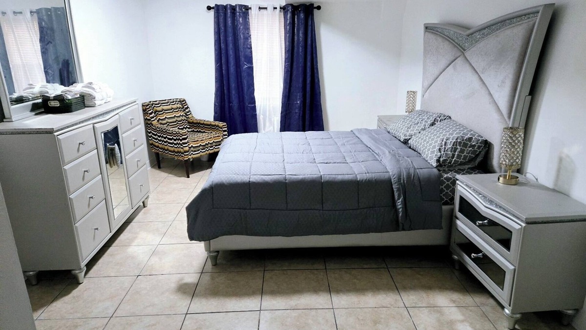 East Orange Apartment | Cozy 2-bedroom apartment in awesome East Orange. A place to thrive