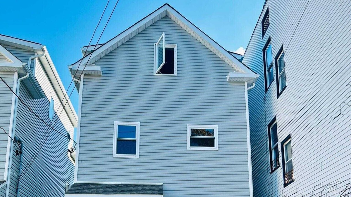 Newark Apartment | Cozy 2-bedroom apartment with WiFi, AC in Irvington