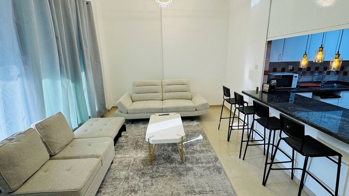 Al Sufouh 2 Apartment | Cozy 2-bedroom apartment in brilliant Dubai with Garden Balcony, WiFi