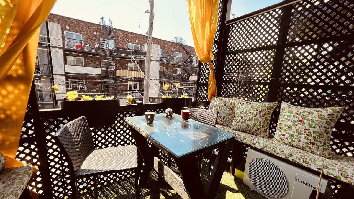 Sainte-Marie Apartment | Cozy 2-Bedroom Apt. 15 min away from the Formula 1 circuit.