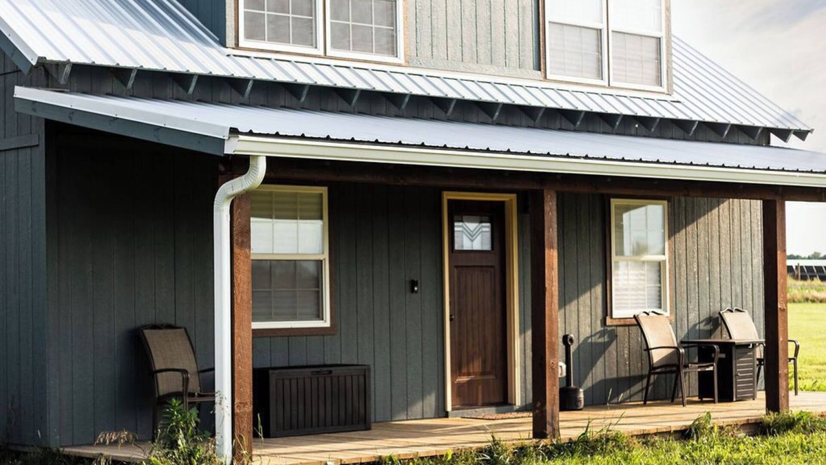 Dola Cabin | Cozy 2-bedroom cabin in charming Harrod with WiFi, AC