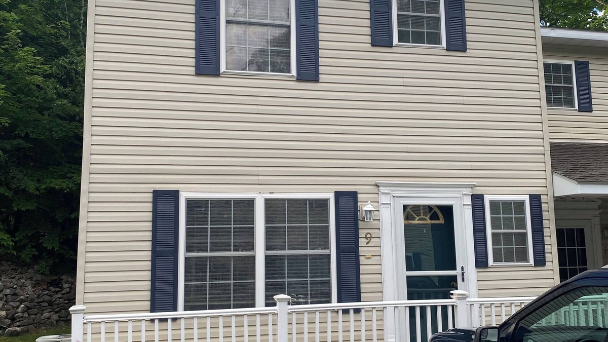 Petoskey Condo | Cozy 2-bedroom condo in enchanting Petoskey with WiFi, AC. State Park, Bike Path