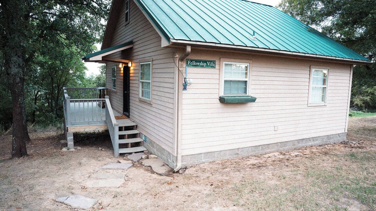 Hattieville Cottage | Cozy 2-bedroom cottage with loft, AC, and WiFi on peaceful 295-acre property