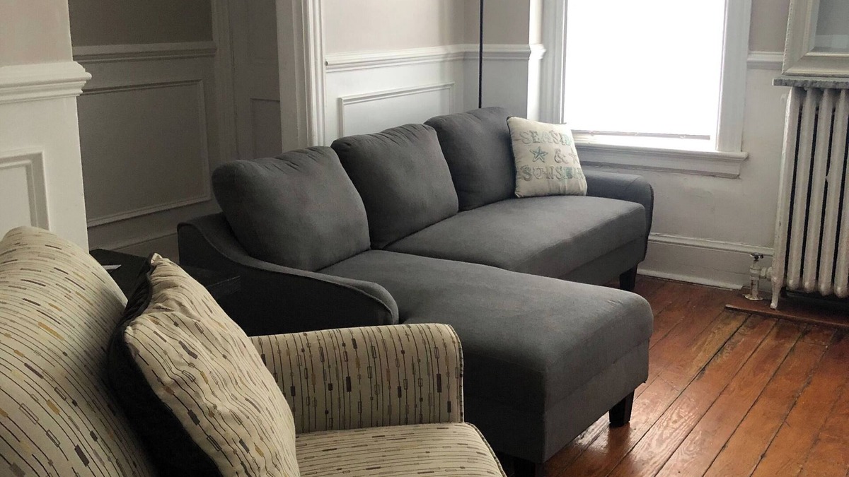 Top of the Hill Condo | Cozy 2-bedroom Downtown. Wifi. Private Yard.