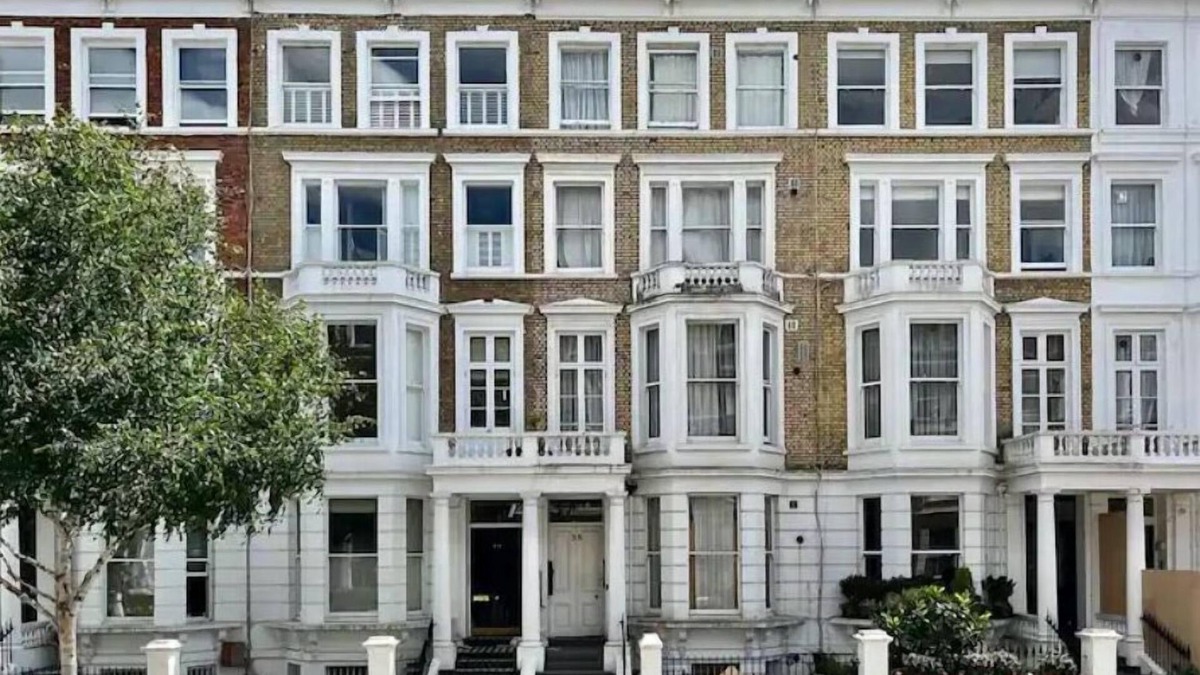 Earl's Court Apartment | Cozy 2 Bedroom Duplex in Earls Court.