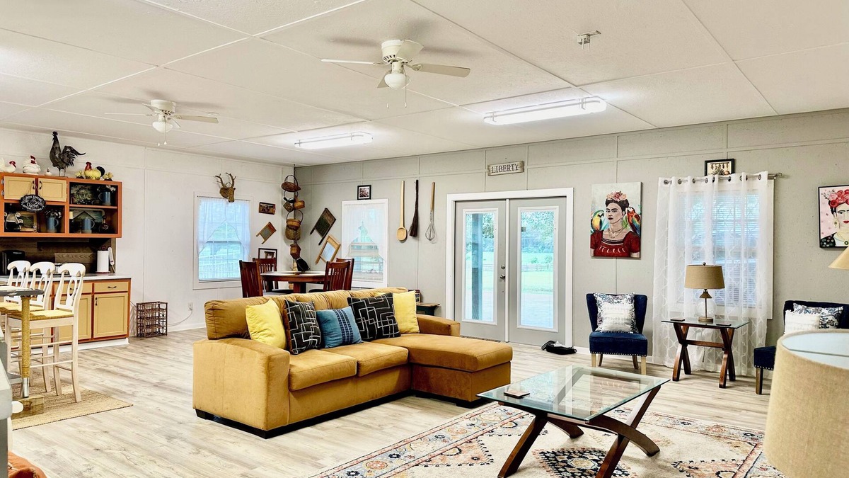 Oxford Other | Cozy 2- bedroom, full bath guest house on working farm, 1 mile to racetrack.