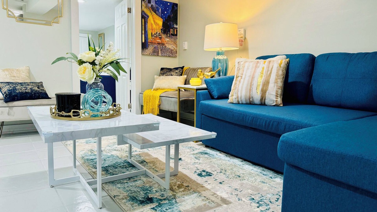 North Bergen Apartment | Cozy 2-bedroom Gem in charming North Bergen with Parking, backyard, and grill