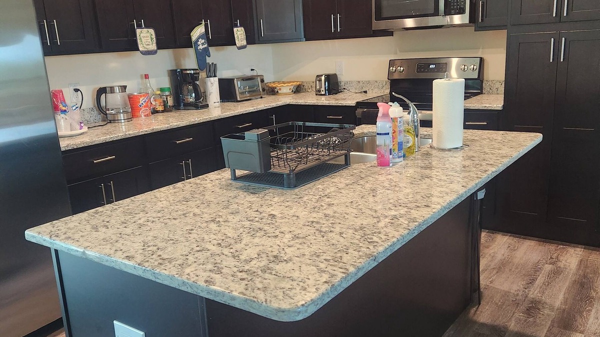 LaBelle House | Cozy 2-bedroom house in peaceful LaBelle with AC, WiFi, full kitchen, living