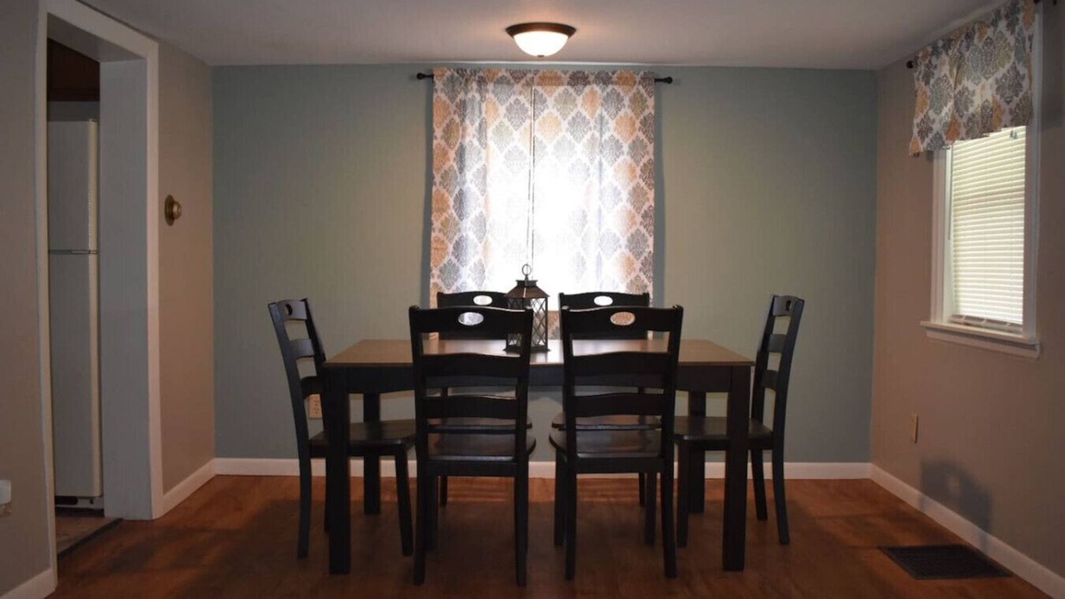 Adrian House | Cozy 2 Bedroom House