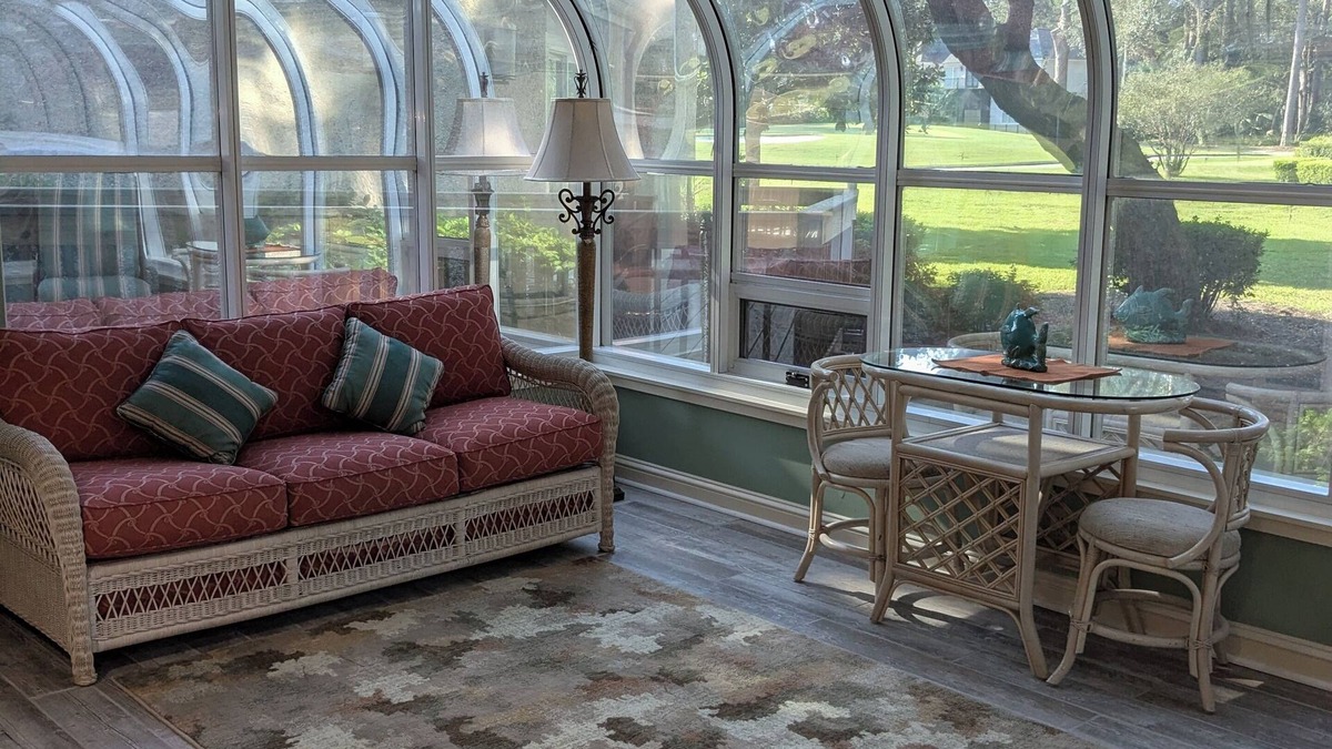 St. Simons Island Condo | Cozy 2-bedroom condo with sunroom on a beautiful golf course St. Simons Island.n