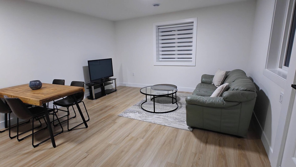 Willoughby Apartment | Cozy 2 br basement available