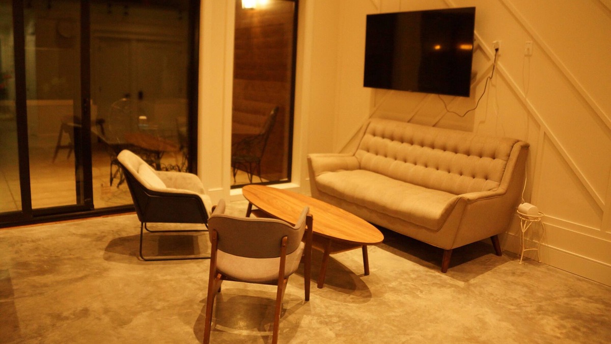 Coquitlam House | Cozy 2 story house, perfect families. Close to public transportation!