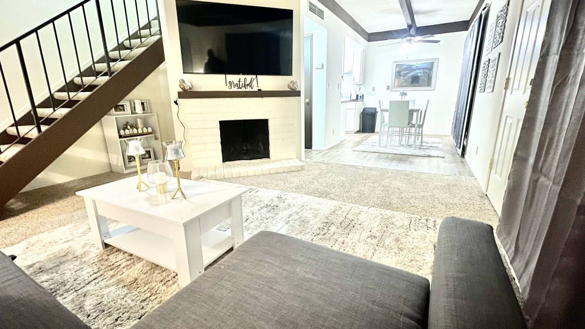 Arden-Arcade Condo | Cozy 2bd condo minutes away from all Medical facilities.