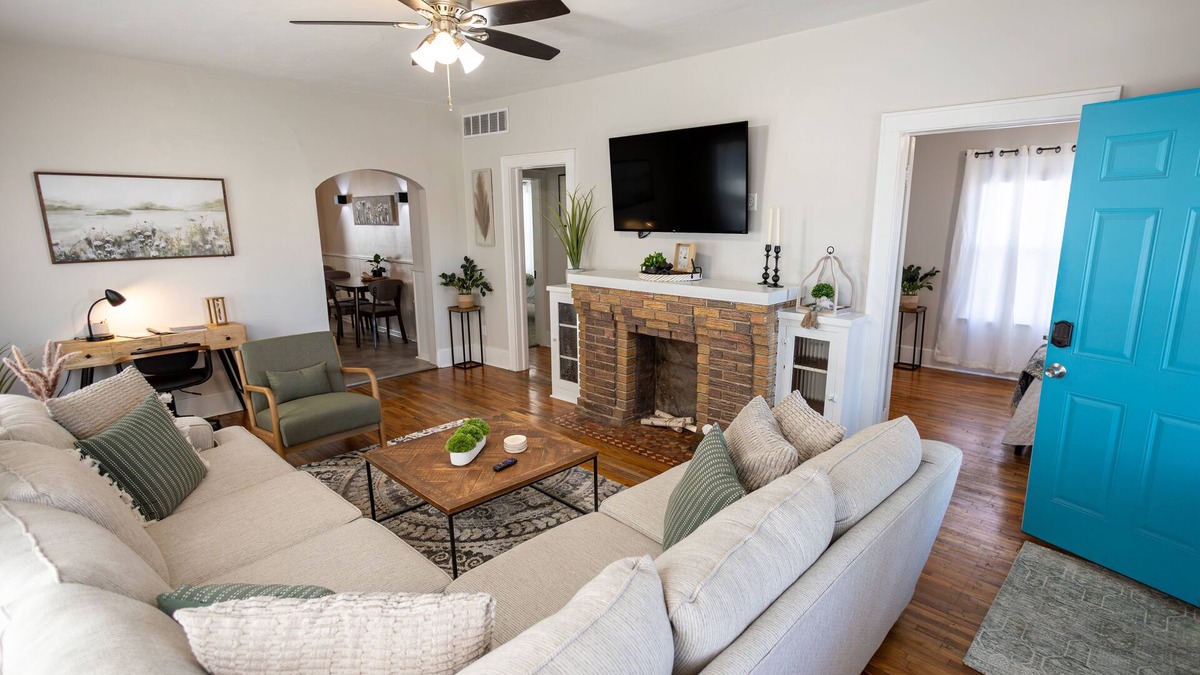 Wichita House | Cozy 2BD Near Hospital - Sleeps 4