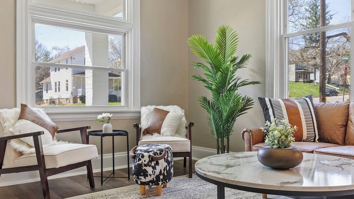 Roselawn Finance Apartment | Cozy 2BR Home w/office and parking!
