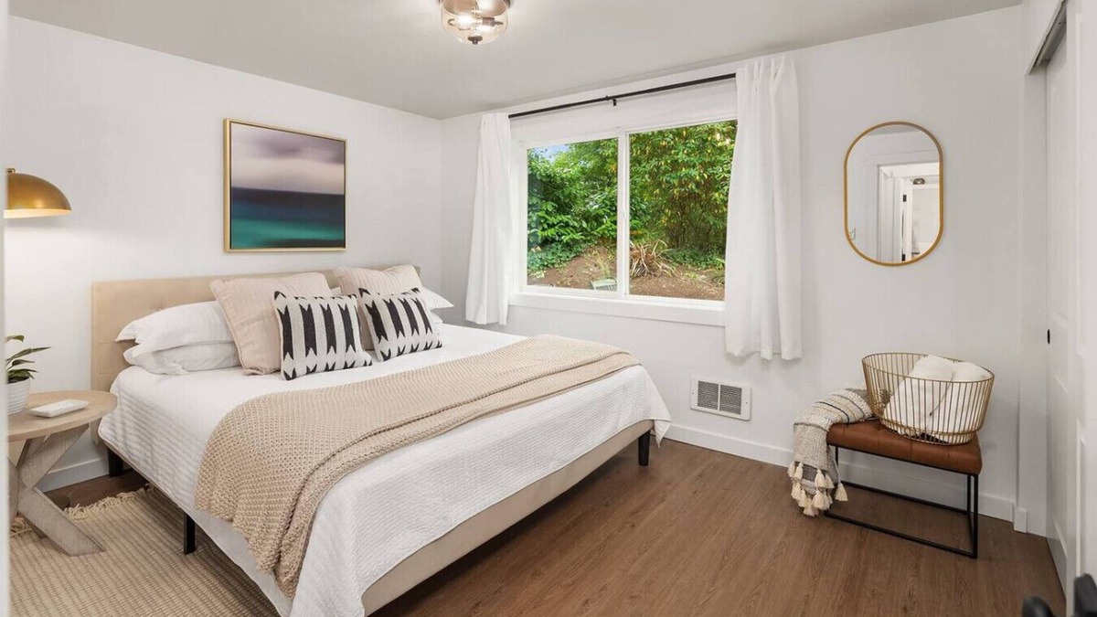 Moss Bay House | Cozy 2BR Lower Unit @DT Kirkland | Walk to Lake