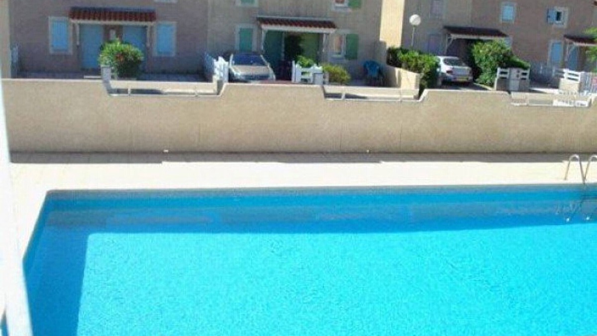Valras-Plage Apartment | Cozy 2BR Mezzanine Pavilion with Pool, 250m from Beach, for 6 Guests