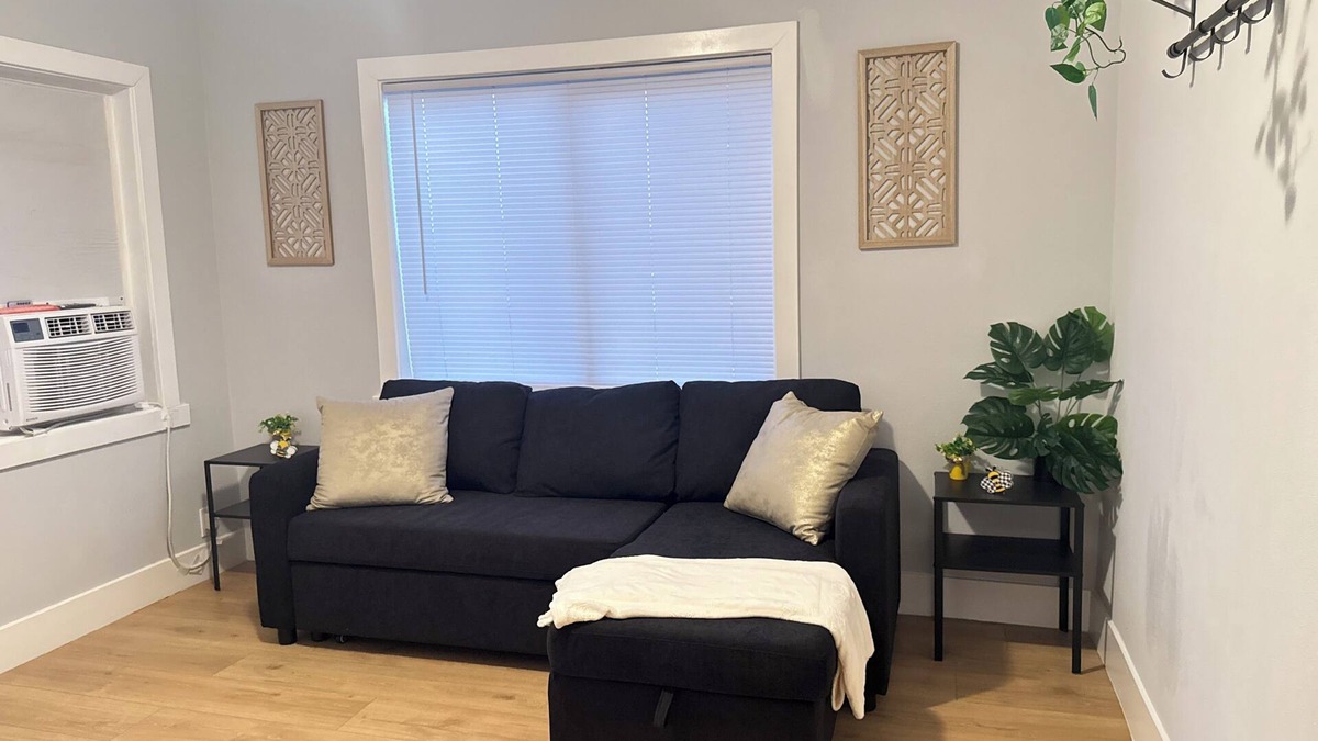East Los Angeles House | Cozy 2BR retreat in Los Angeles near shops, dining, and local attractions