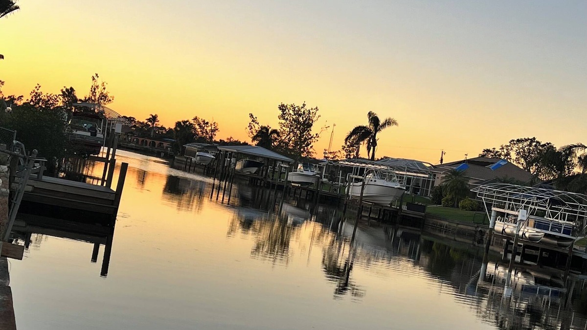 Port Charlotte House | Cozy 3-bed 2 bath in lovely Port Charlotte with heated pool and optional boat.