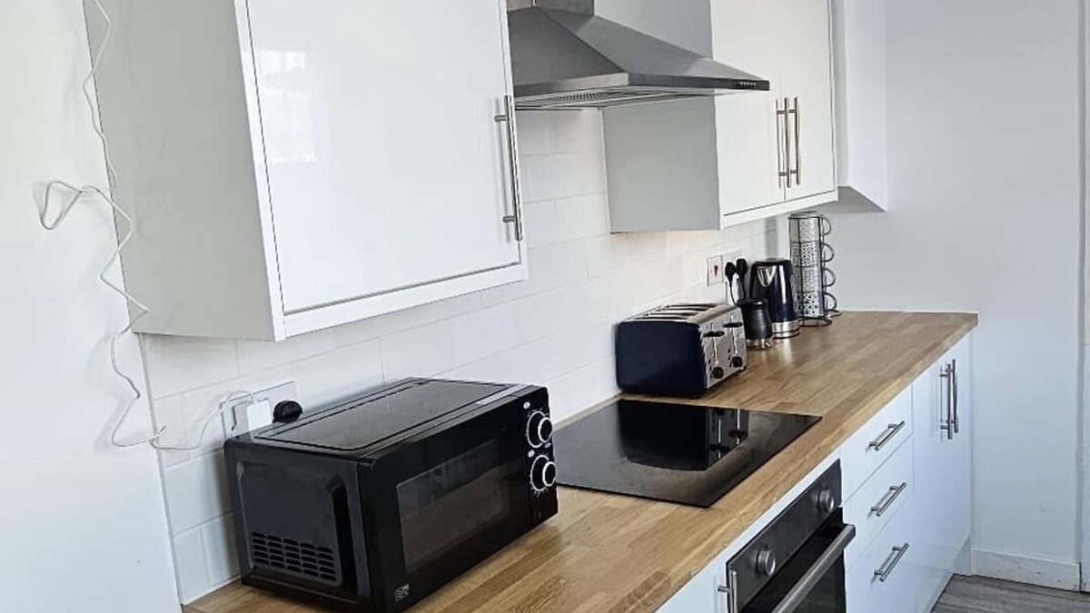 Becontree House | Cozy 3-bed House in Dagenham