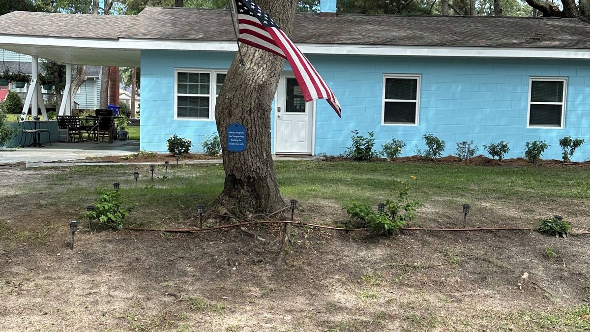 Yaupon Beach House | Cozy 3-bedroom 1 bath home on Oak Island walk to beach,pier and some restaurants