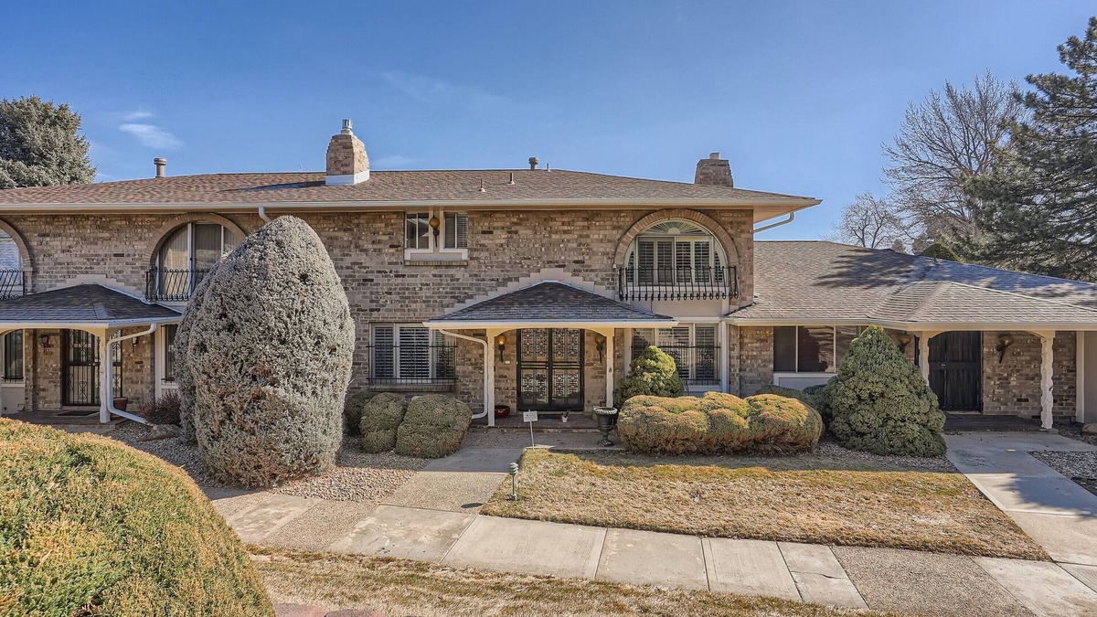 Southeast House | Cozy 3 Bedroom 3 Bath Denver