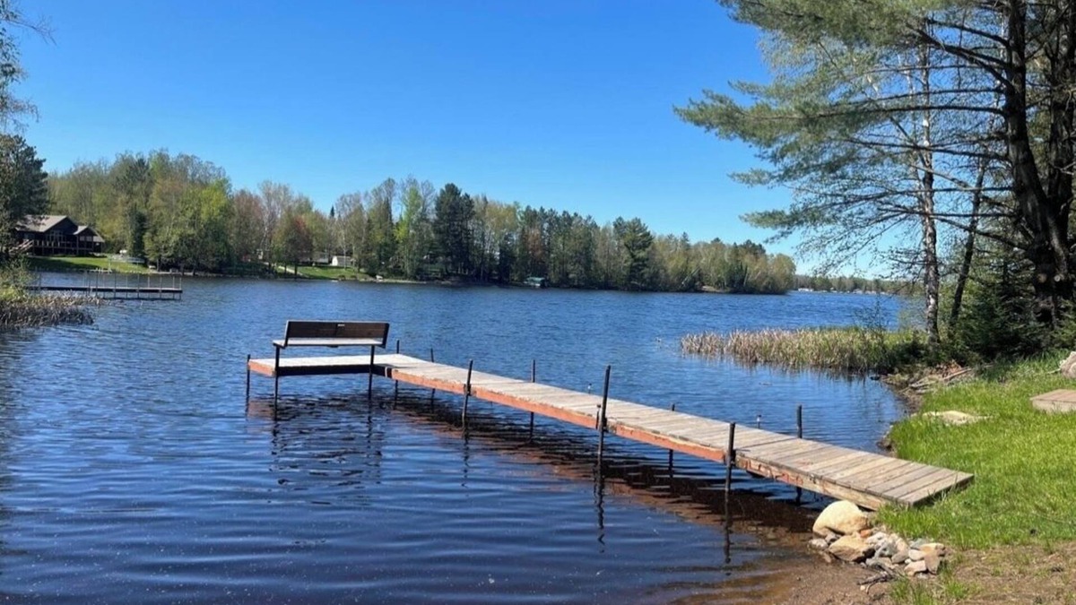 Phillips Cabin | Cozy 3-bedroom cabin in Phillips on Soo Lake w/WiFi, kayaks, fire pit & grill