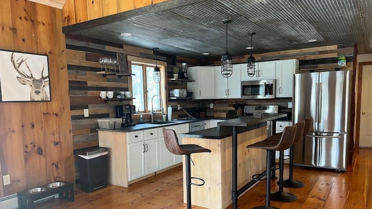 Eustis Cabin | Cozy 3-Bedroom Hideaway on ATV/Snowmobile Trails