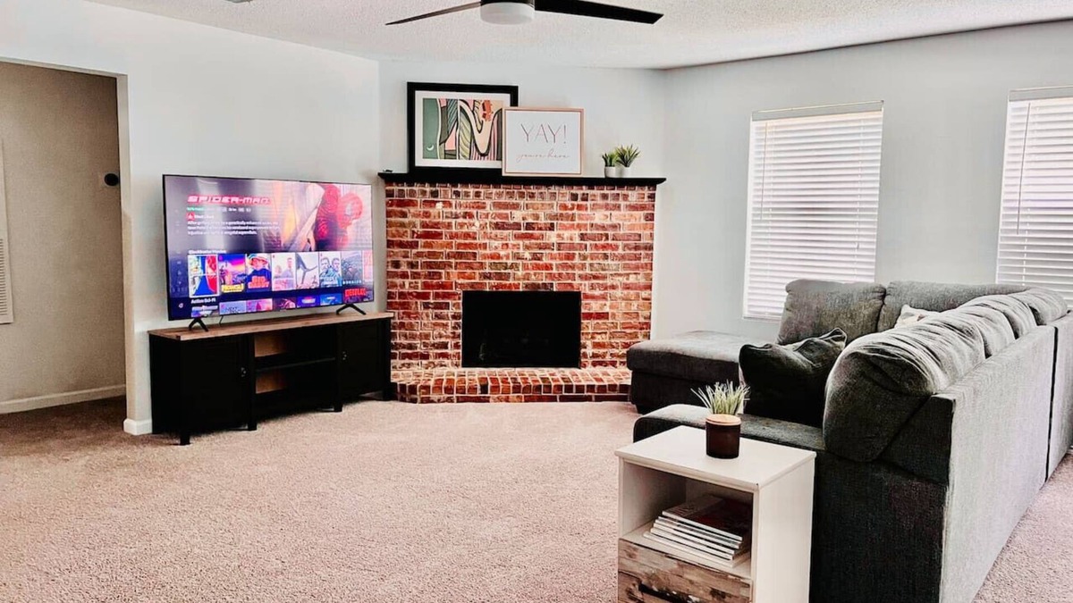 McKinney House | Cozy 3 Bedroom House with Beautiful Fireplace