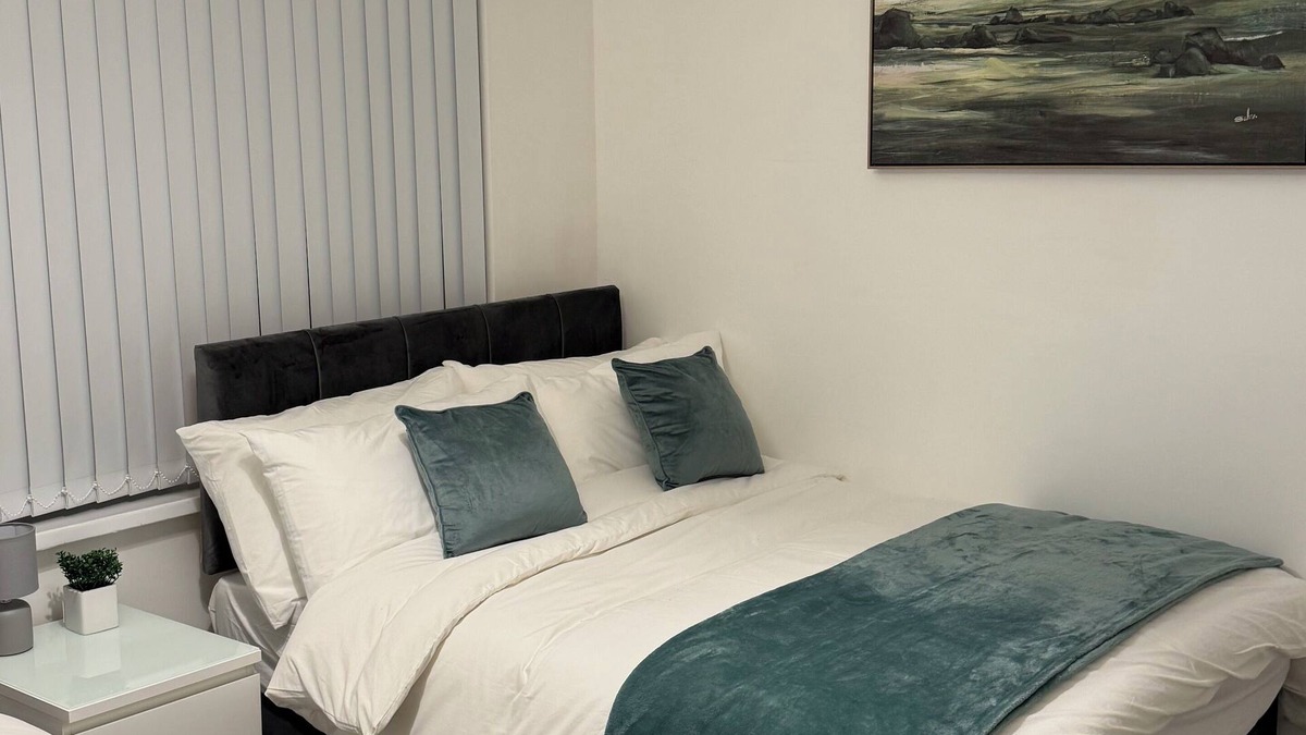 Smethwick House | Cozy 3-Bedroom Retreat in Birmingham