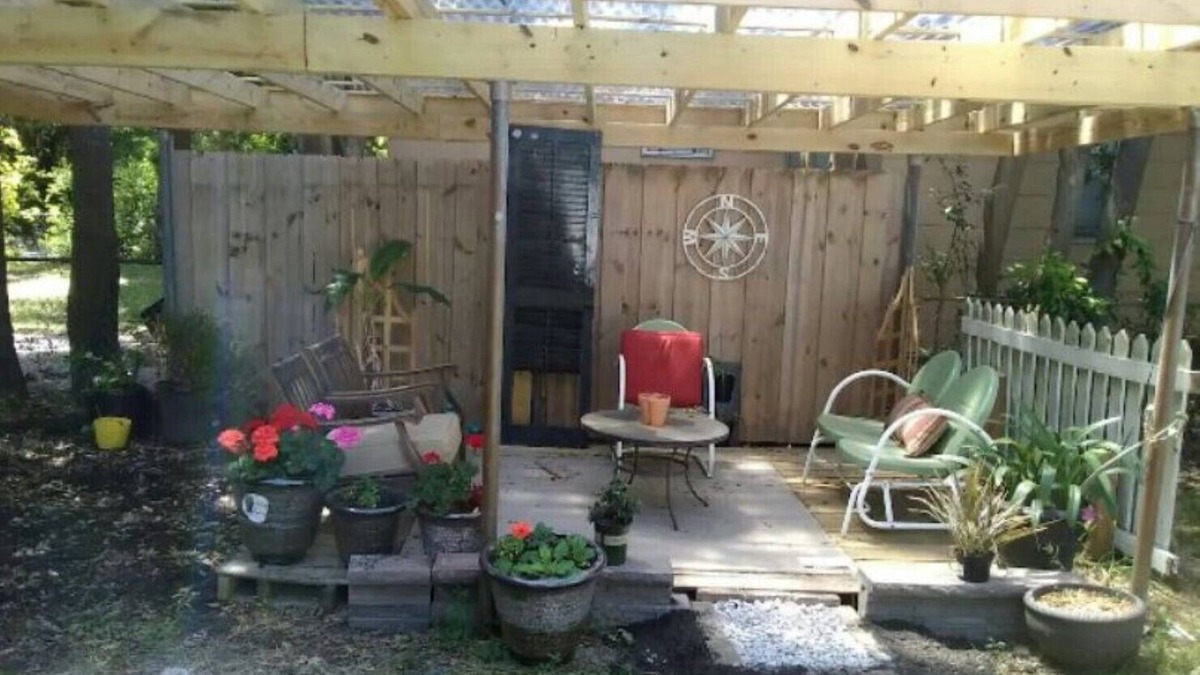 North Charleston Cottage | Cozy 3 bedroom cottage. minutes from everything