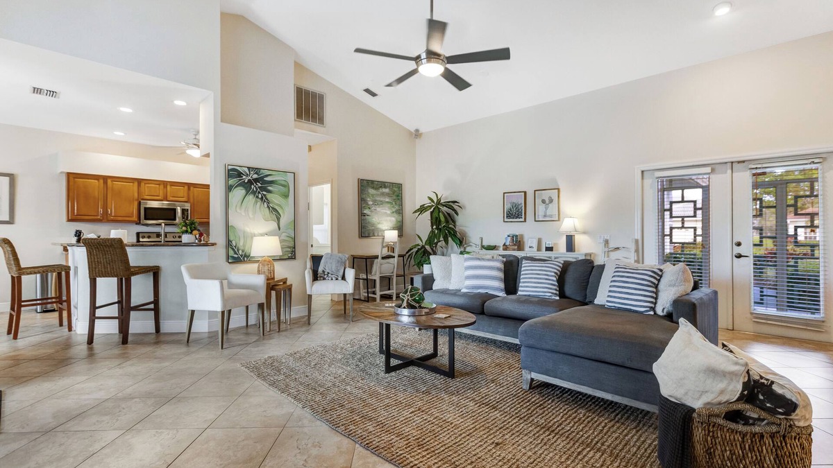Falcons Glen House | Cozy 3 bedroom with private pool and lakeview
