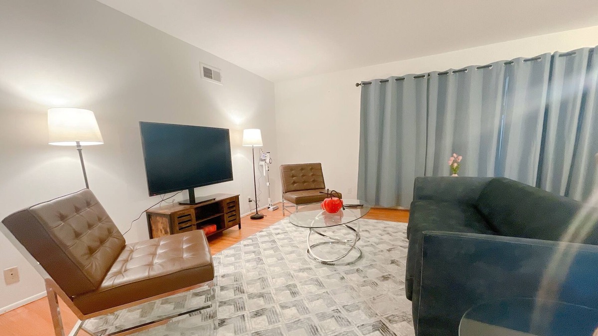 San Gabriel House | Cozy 3 Bedrooms House with extra Sunny Room