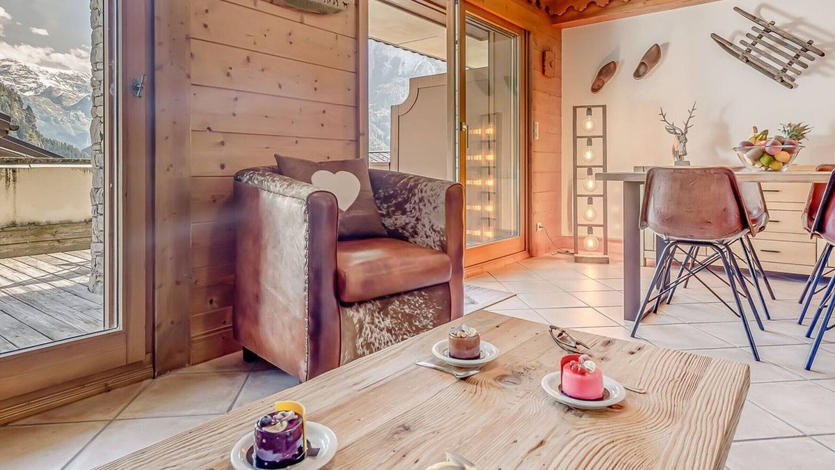 Champagny-en-Vanoise Apartment | Cozy 3-Room Apartment for 6 in Champagny-en-Vanoise with Amenities & Stunning Views