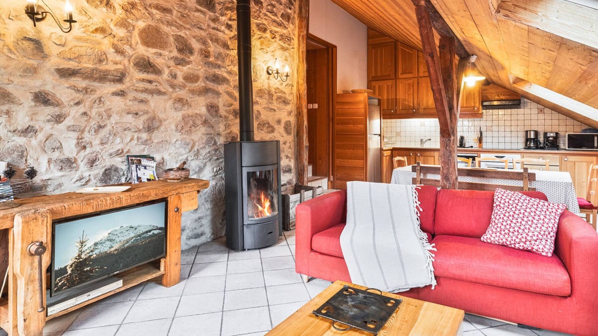 Saint-Chaffrey Apartment | Cozy 3-Room Apt for 7 with Pool, Balcony, & Parking - Close to Pistes in Serre Chevalier