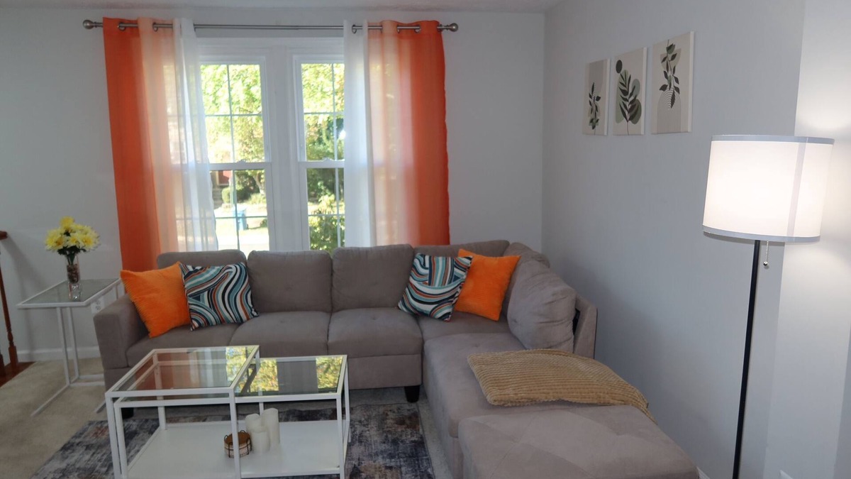 Franconia House | Cozy 3BR/2.5BA Townhome: DC MD VA