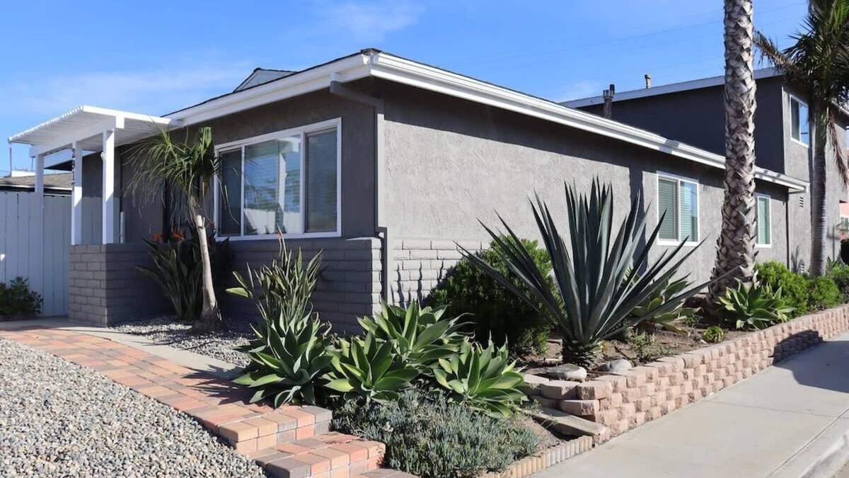 San Clemente House | Cozy 3BR Beach & Golf Retreat