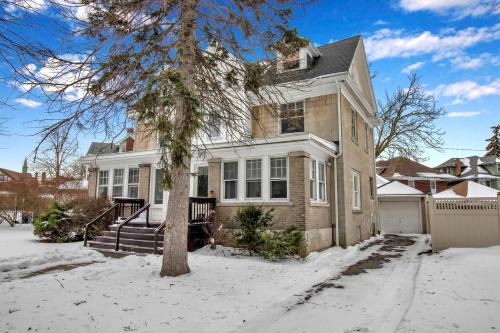 North Buffalo House | Cozy 3BR Near UB Niagara Falls - Pet Friendly